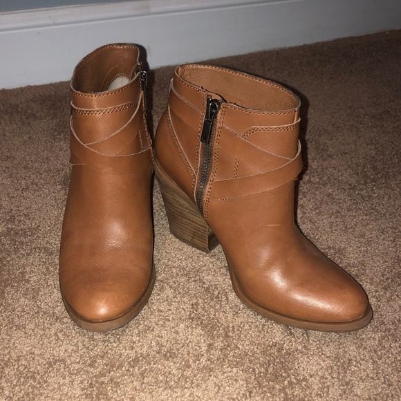 Lucky Brand Tan Booties - Picture 1 of 2